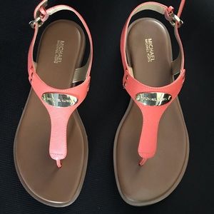 Michael Kors logo plate leather sandal